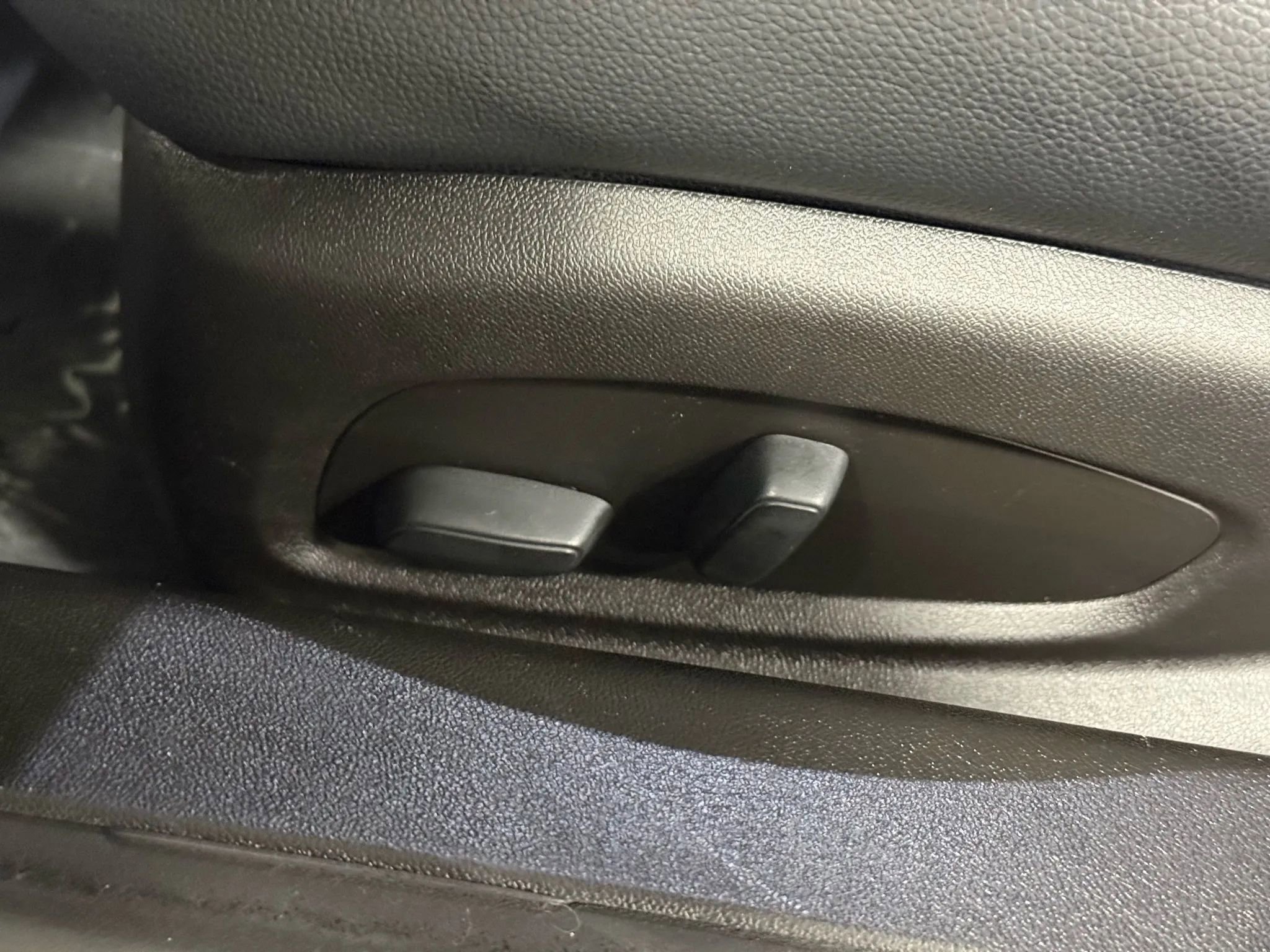 Used 2018 Chevrolet Camaro SS image 20