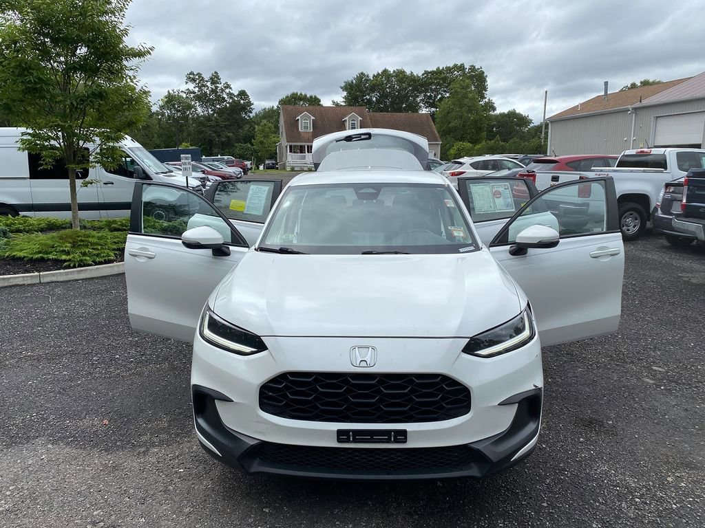 Used 2023 Honda HR-V LX image 29