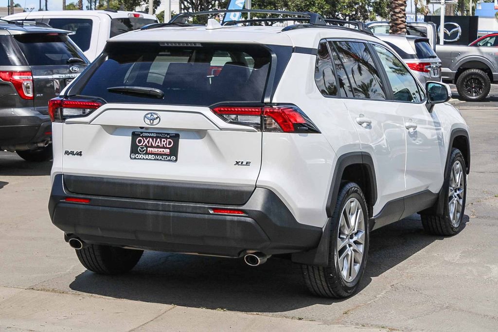 Used 2023 Toyota RAV4 XLE Premium image 4