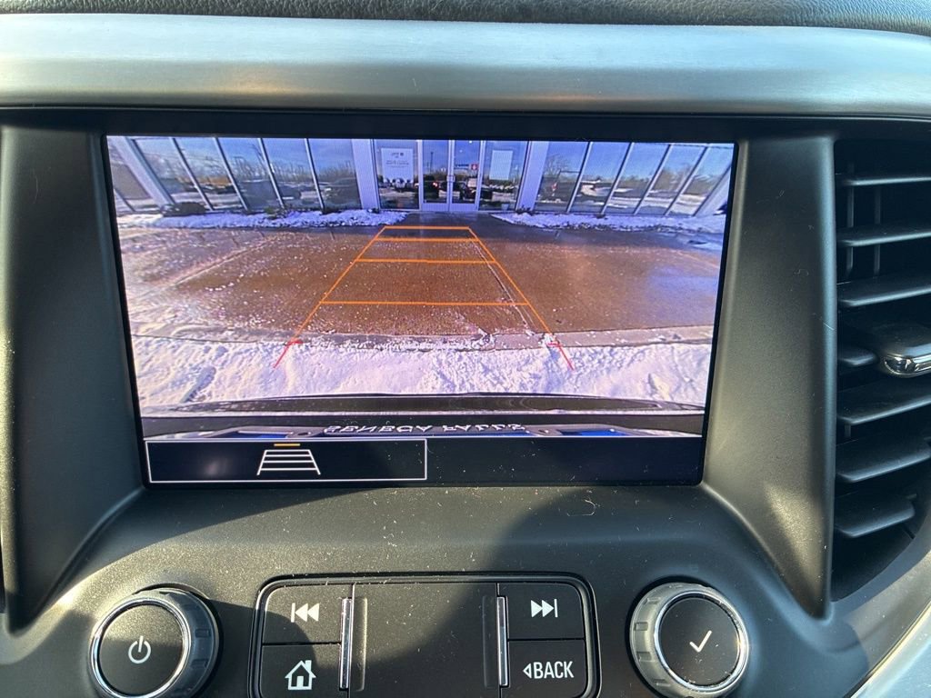 Used 2023 GMC Acadia SLE w/ Driver Convenience Package image 11
