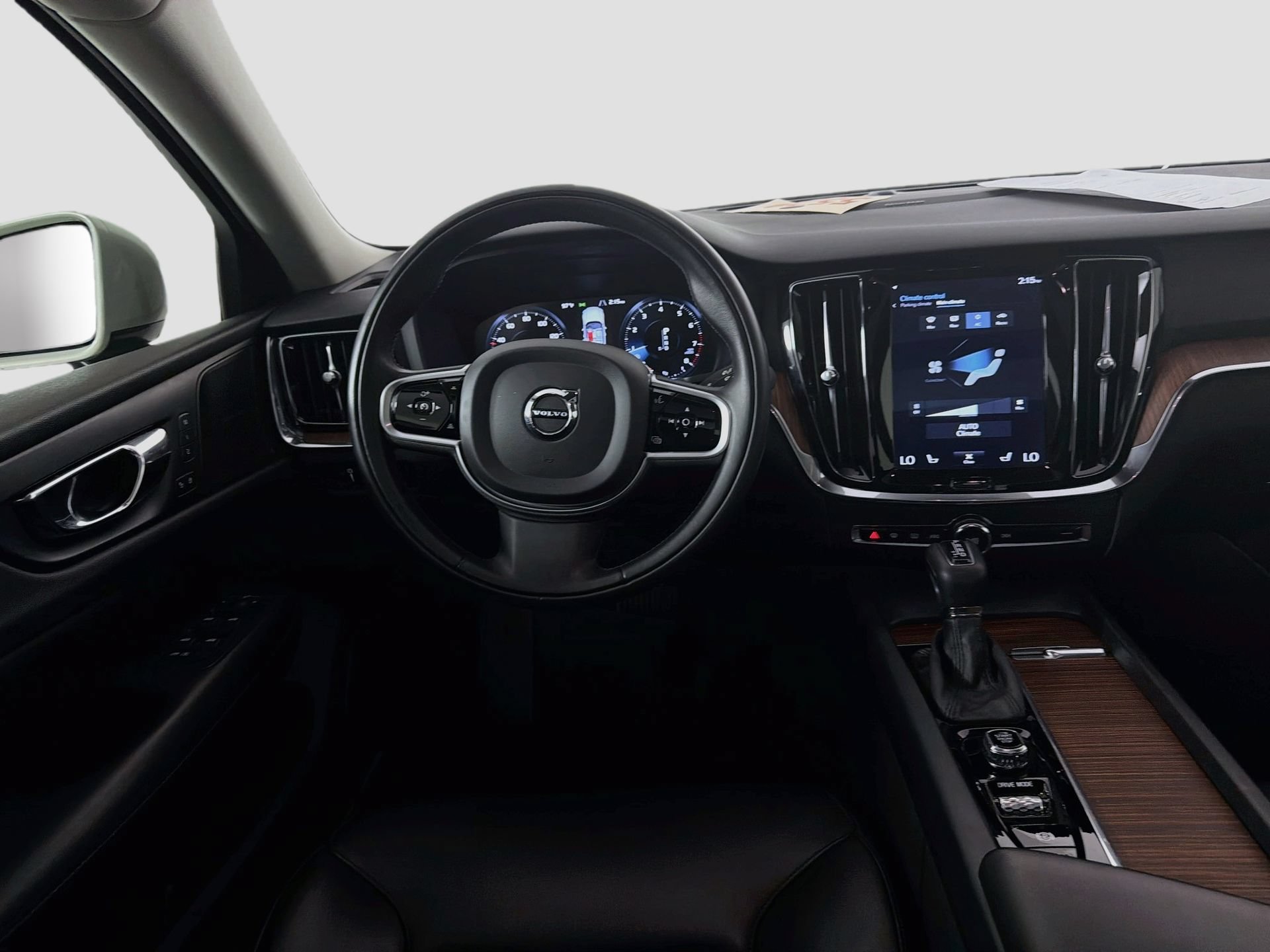 Used 2019 Volvo S60 T5 Momentum w/ Multimedia Package FWD image 25