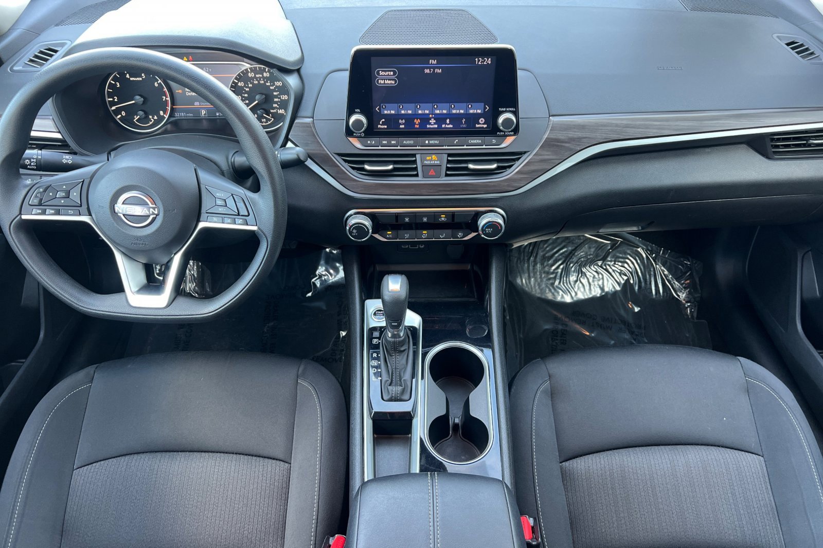 Used 2024 Nissan Altima 2.5 SV image 13