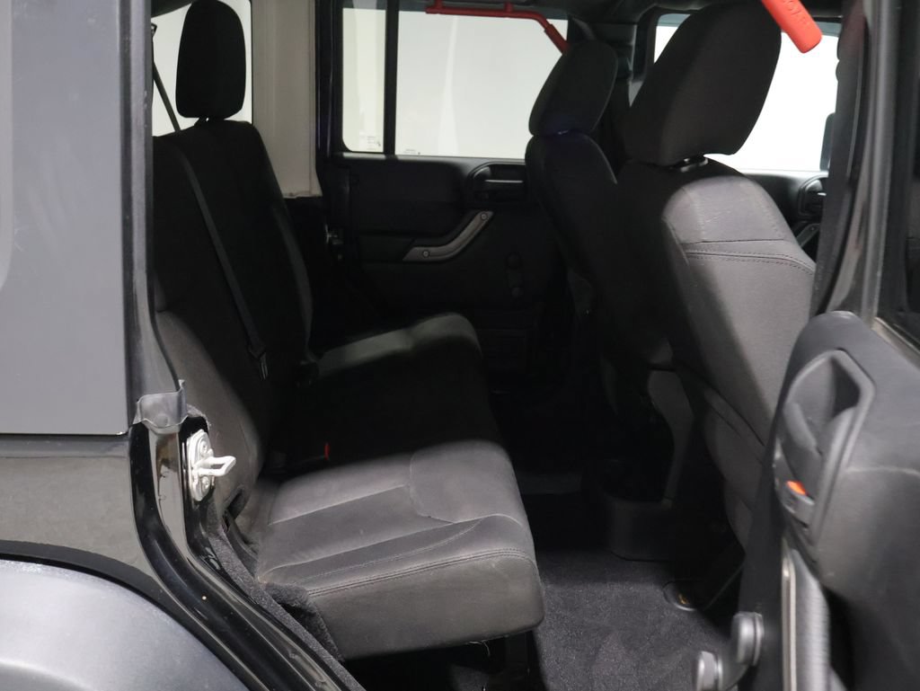 Used 2015 Jeep Wrangler Unlimited Sport AWD/4WD image 19