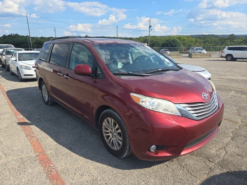 Used 2017 Toyota Sienna XLE Premium