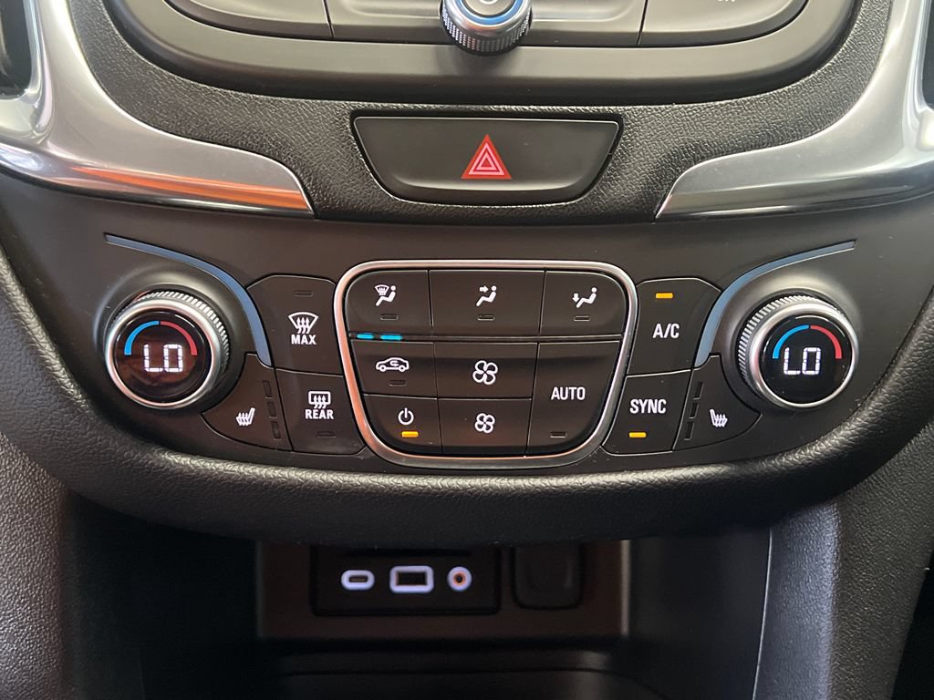 Used 2019 Chevrolet Equinox LT w/ Sun & Navigation Package AWD/4WD image 29