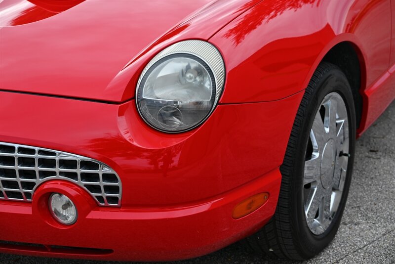 Used 2002 Ford Thunderbird RWD image 8