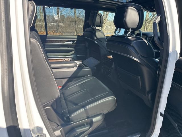 Used 2023 Jeep Grand Wagoneer L Series II image 16
