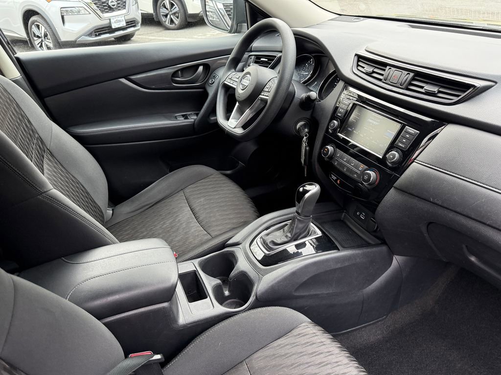 Used 2020 Nissan Rogue S AWD/4WD image 25