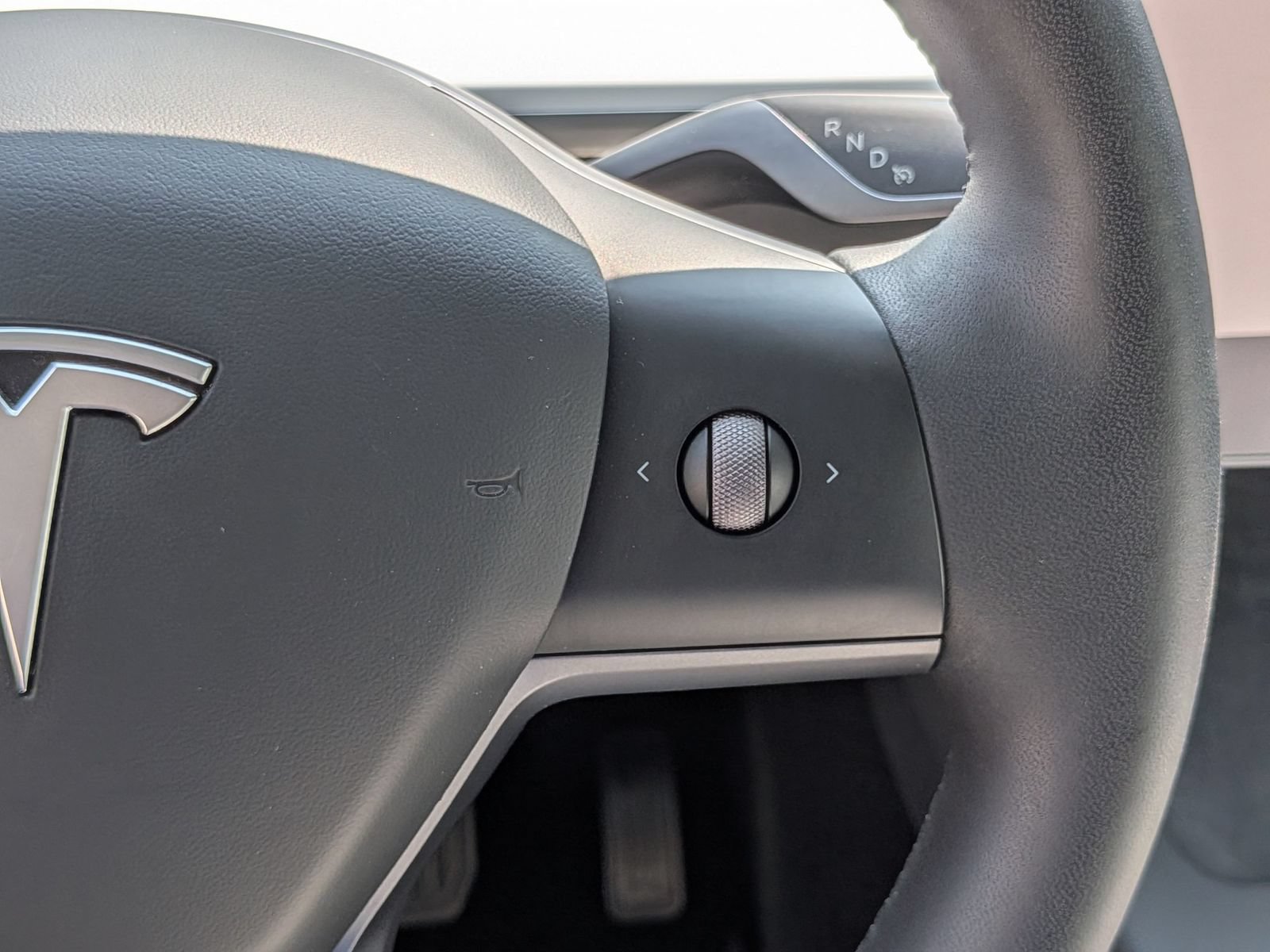Used 2023 Tesla Model Y Long Range AWD/4WD image 18