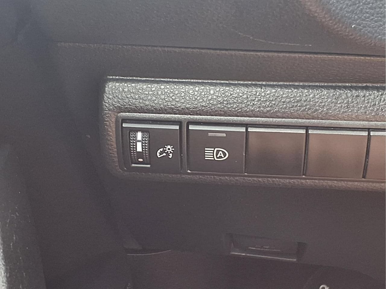 Used 2024 Toyota Corolla LE FWD image 25