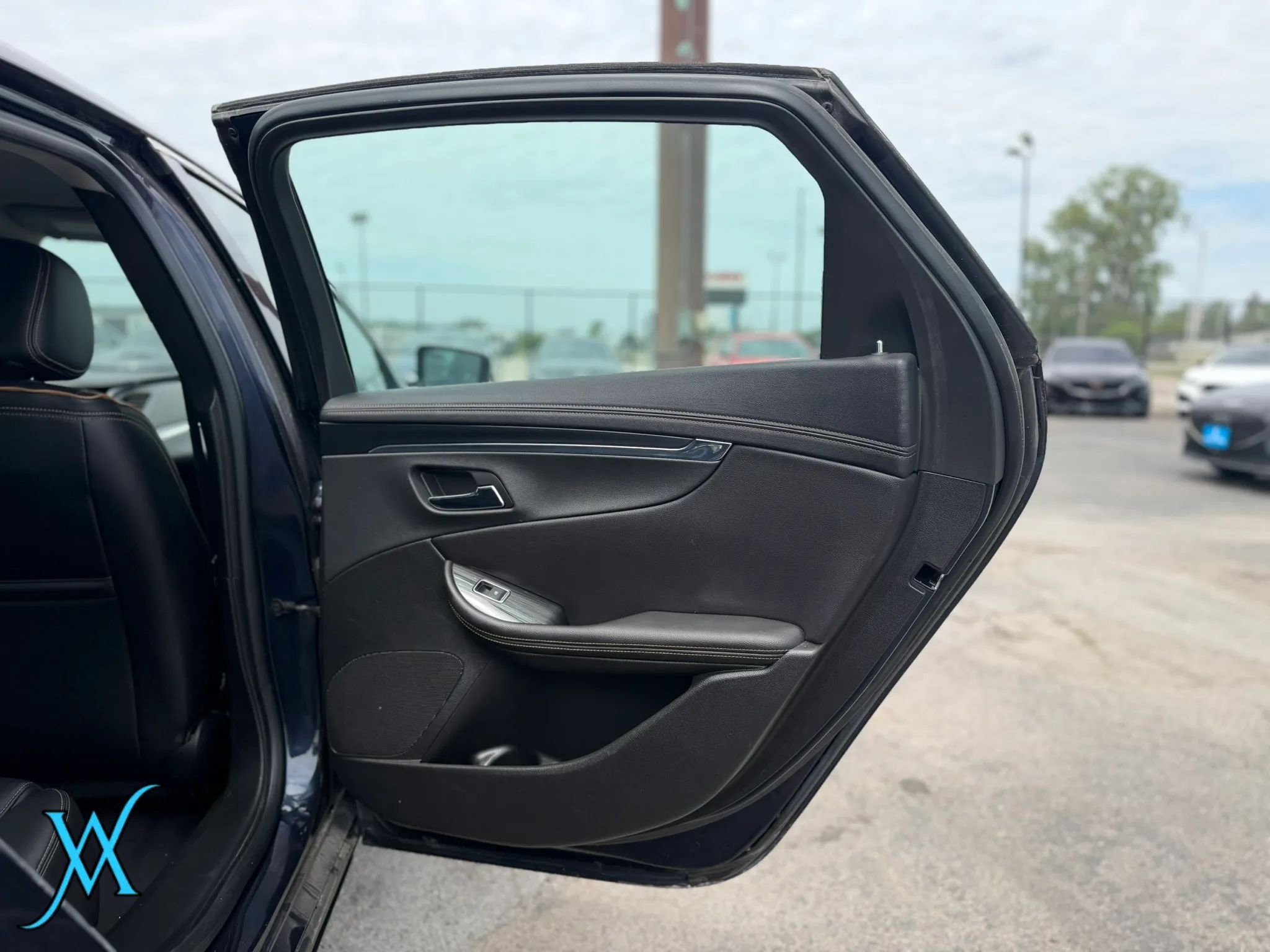 Used 2019 Chevrolet Impala Premier FWD image 16