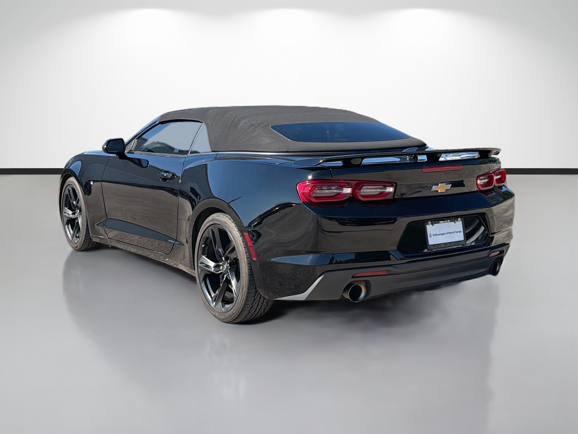 Used 2021 Chevrolet Camaro LT w/ Technology Package RWD image 5