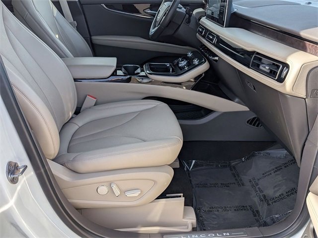 Certified 2023 Lincoln Nautilus Reserve image 31