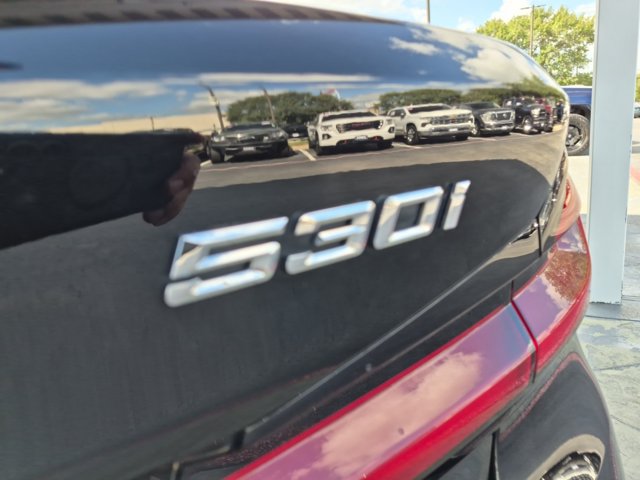 Used 2021 BMW 530i w/ Premium Package RWD image 29
