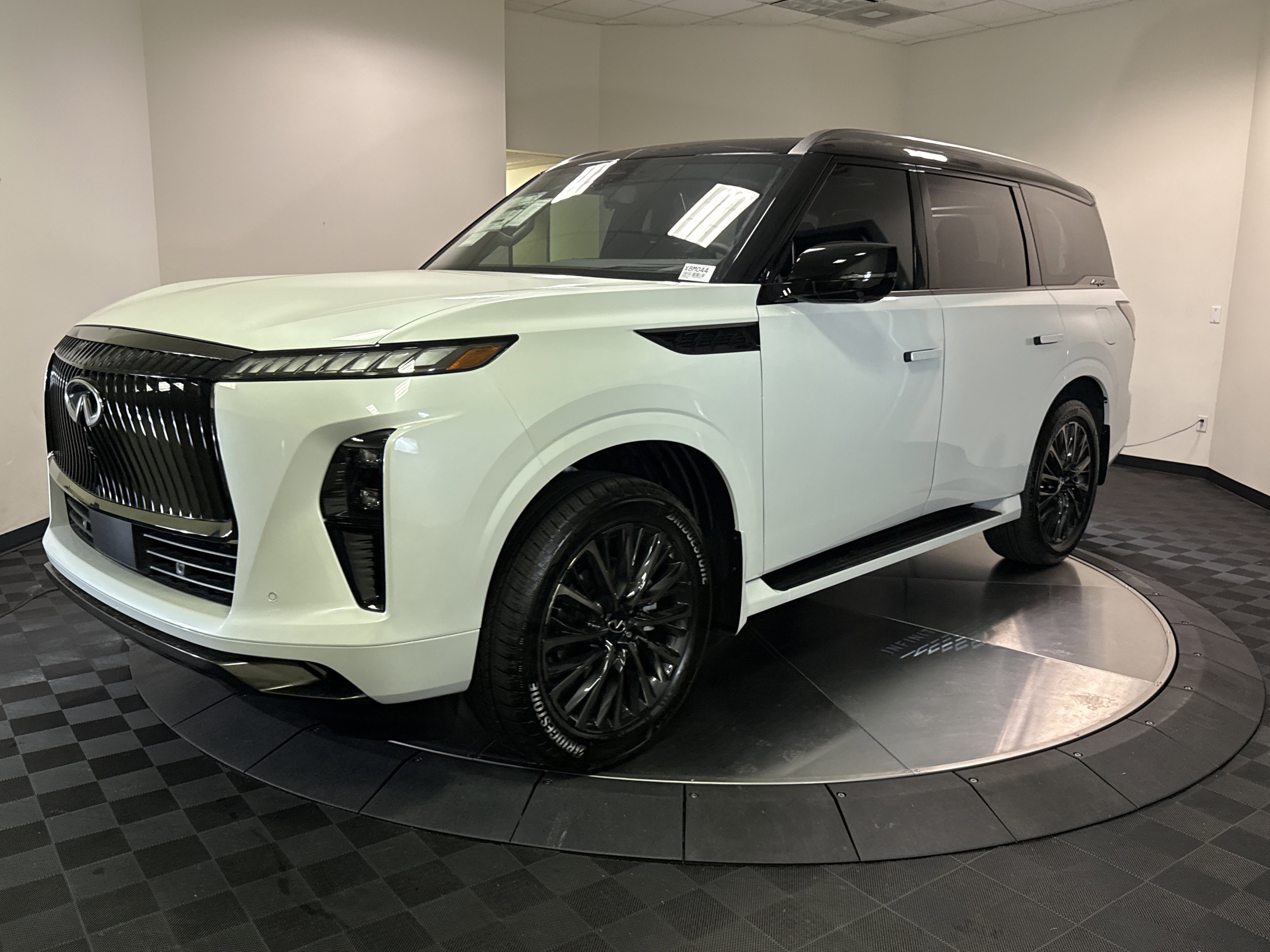 New 2026 INFINITI QX80 Autograph image 3