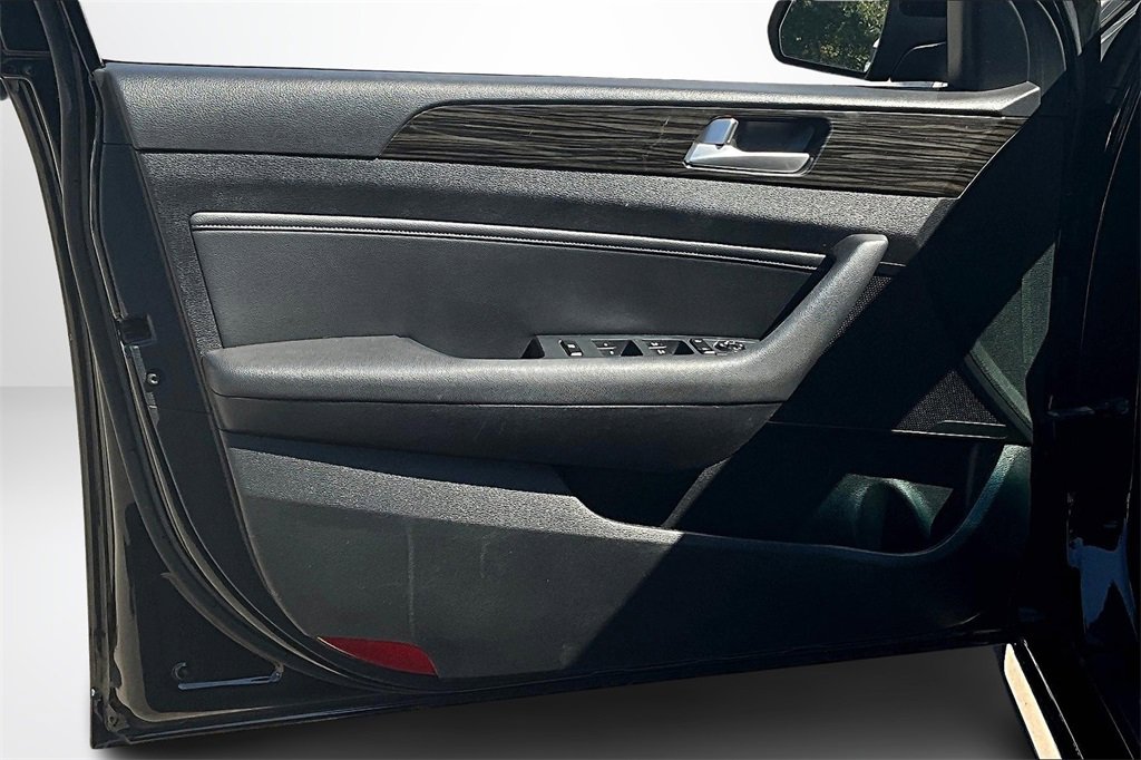 Used 2016 Hyundai Sonata Limited w/ Cargo Package image 20