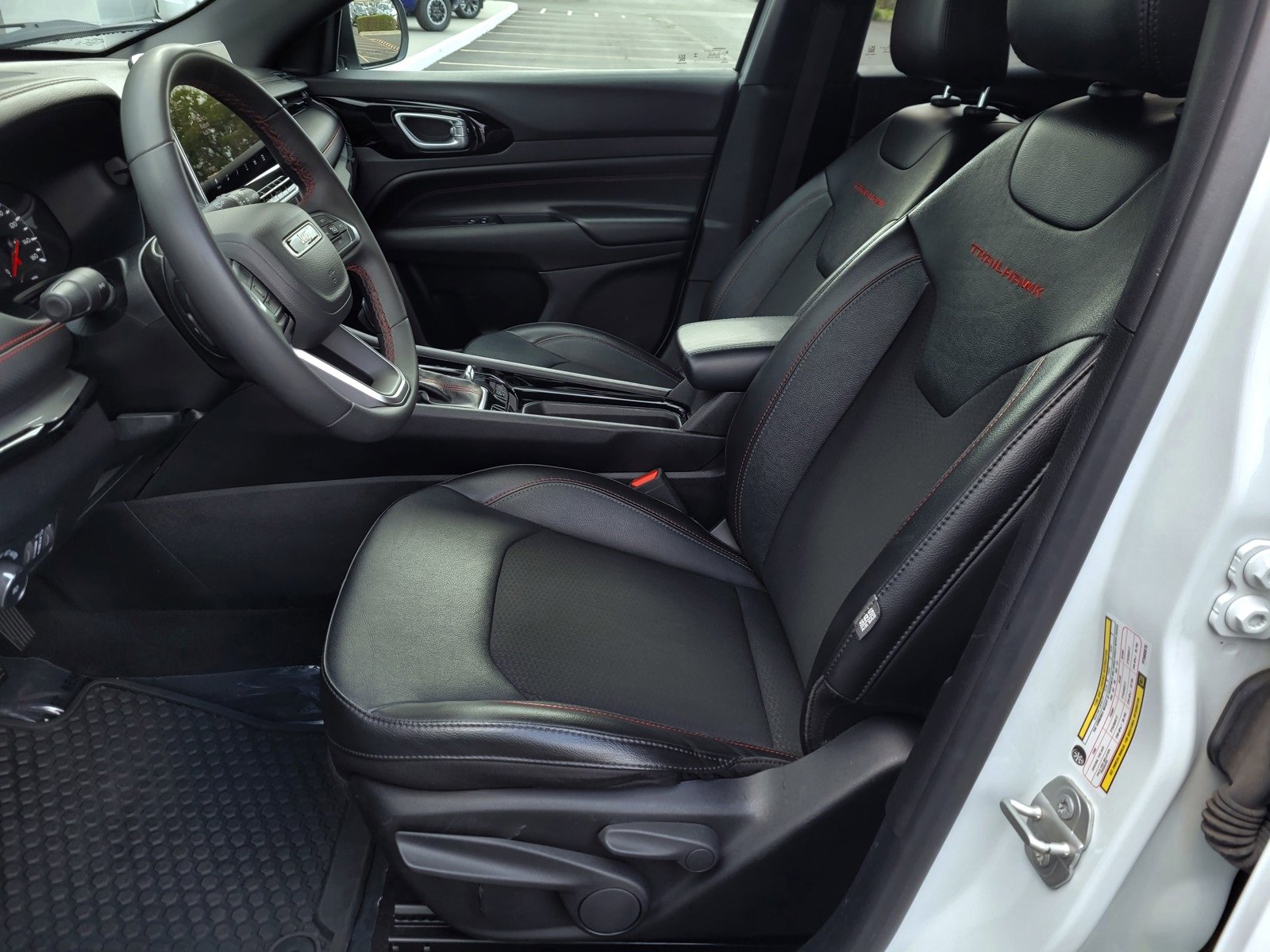 Used 2023 Jeep Compass Trailhawk image 16