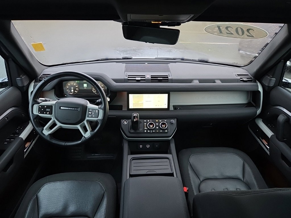 Used 2021 Land Rover Defender 110 SE image 22