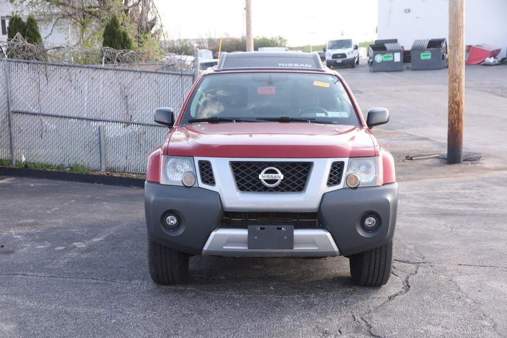 Used 2015 Nissan Xterra X image 3