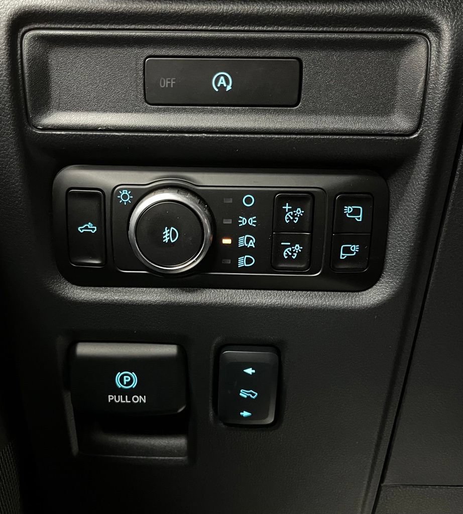 Used 2025 Ford F150 Lariat AWD/4WD image 32