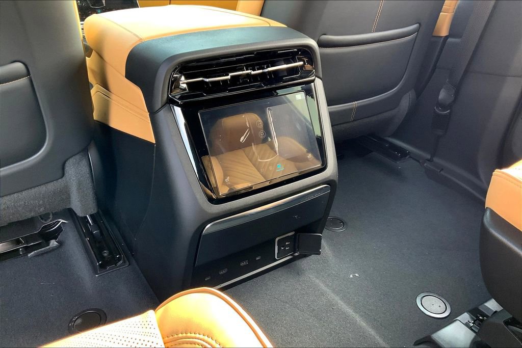 New 2025 Cadillac Escalade IQ Luxury 2 image 20