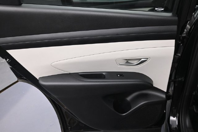 Used 2025 Hyundai Tucson SEL FWD image 18
