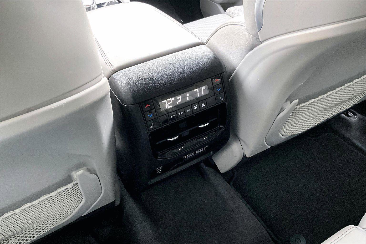 Used 2022 Jeep Grand Cherokee L Summit w/ Advanced Protech Group IV image 35