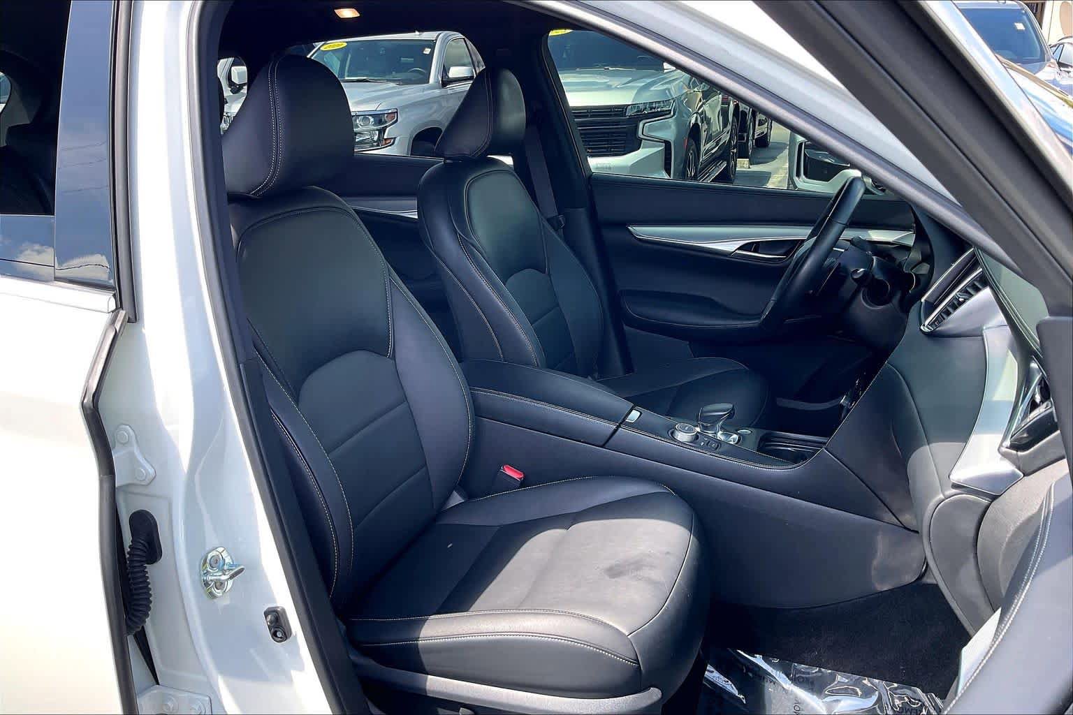 Used 2021 INFINITI QX50 Luxe w/ Appearance Package FWD image 10