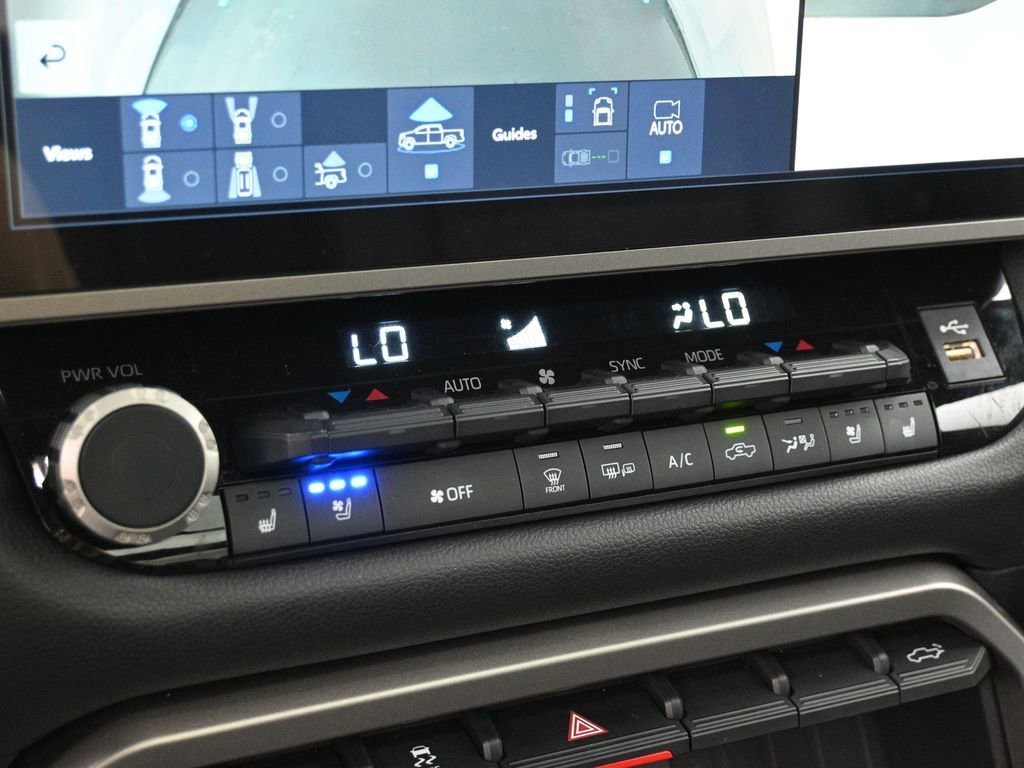 Used 2025 Toyota Tundra Limited image 18