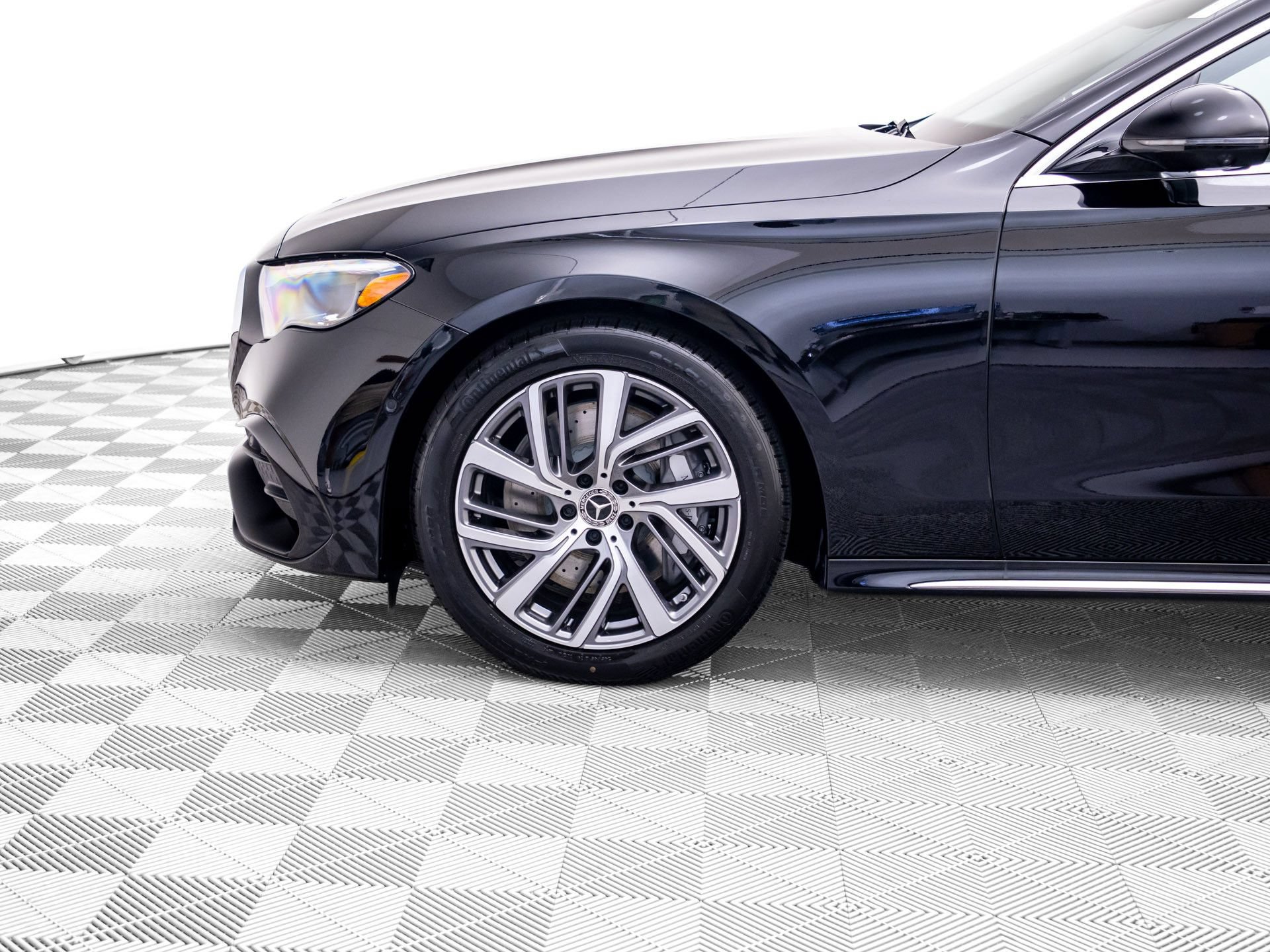 New 2027 Mercedes-Benz E 450 4MATIC Sedan image 36
