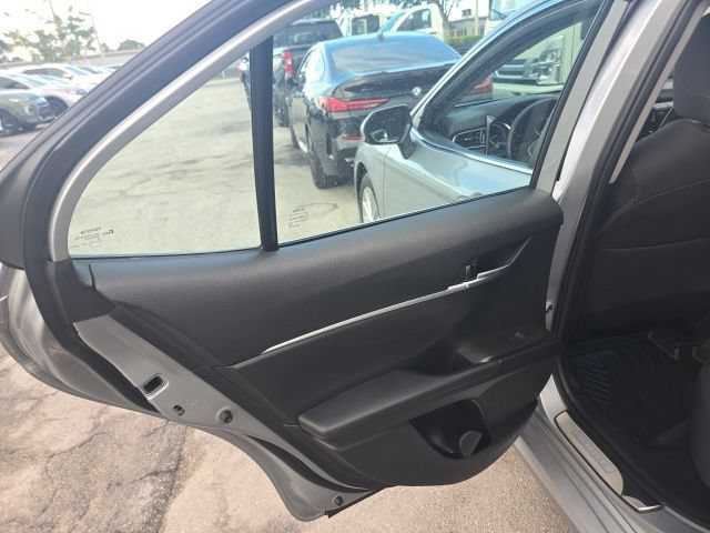 Used 2023 Toyota Camry LE FWD image 11