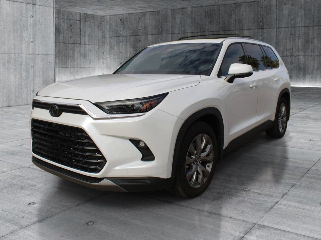 Used 2025 Toyota Grand Highlander FWD image 12