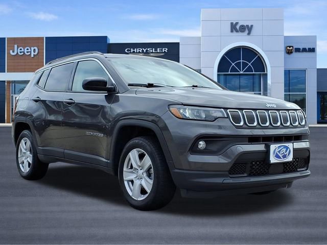 Used 2022 Jeep Compass Latitude image 24