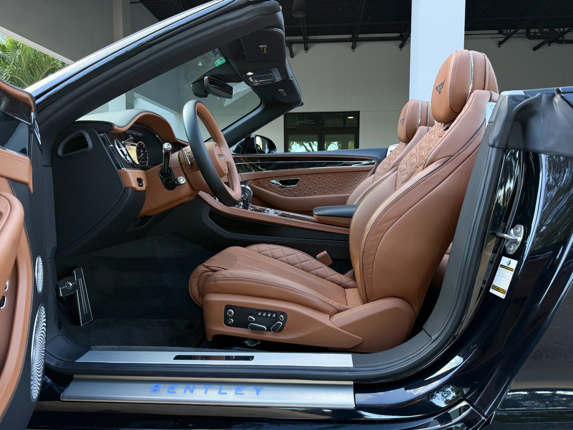 Used 2021 Bentley Continental GT image 30