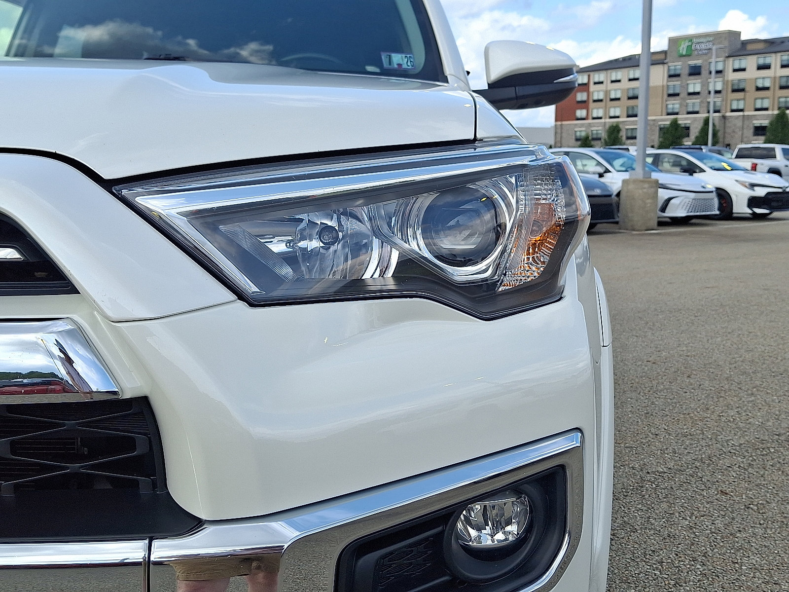 Used 2023 Toyota 4Runner Limited image 9