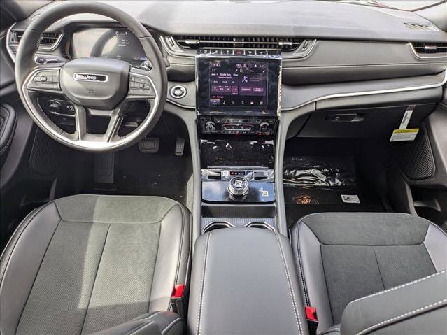New 2025 Jeep Grand Cherokee L Altitude image 14