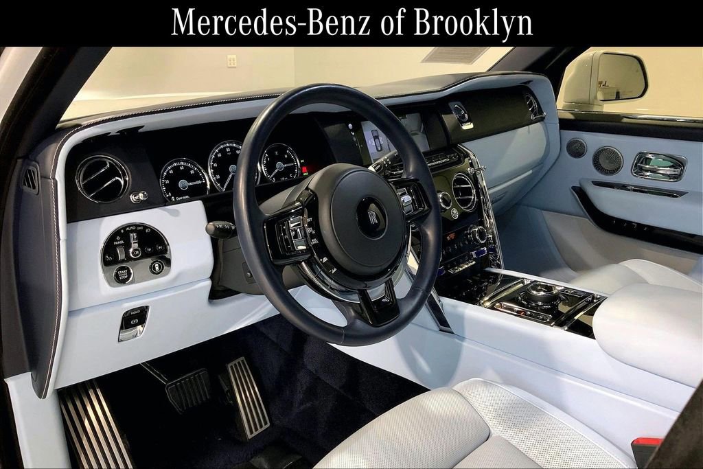 Used 2022 Rolls-Royce Cullinan w/ Cullinan Package AWD/4WD image 17