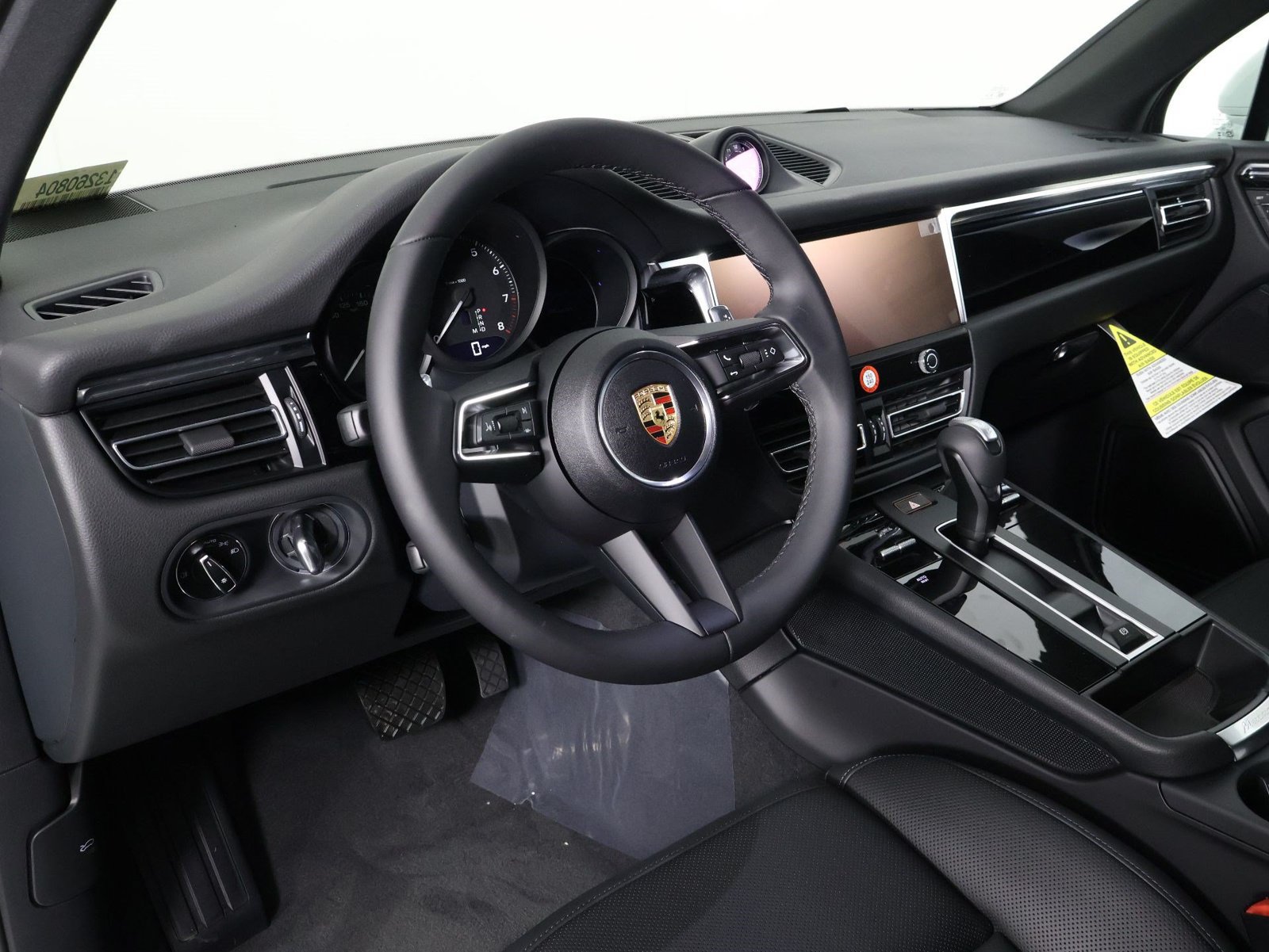 New 2026 Porsche Macan AWD/4WD image 4