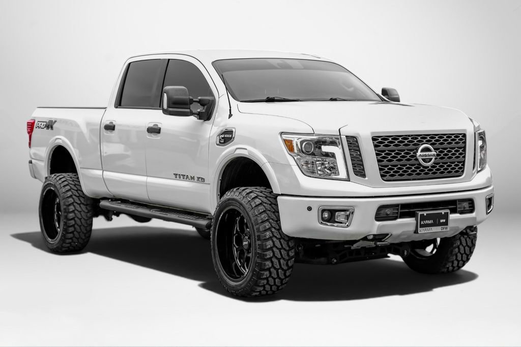 Used 2018 Nissan Titan PRO-4X w/ Pro-4x Convenience Package AWD/4WD image 4