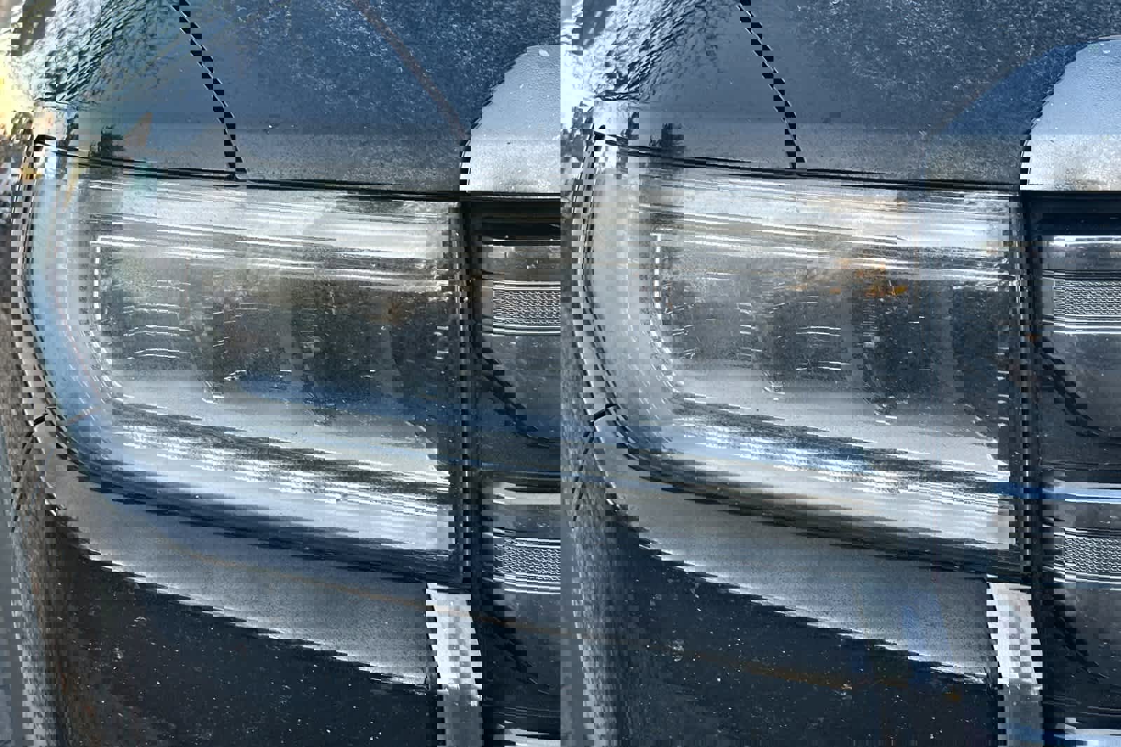 Used 2021 GMC Acadia AT4 w/ Technology Package image 10