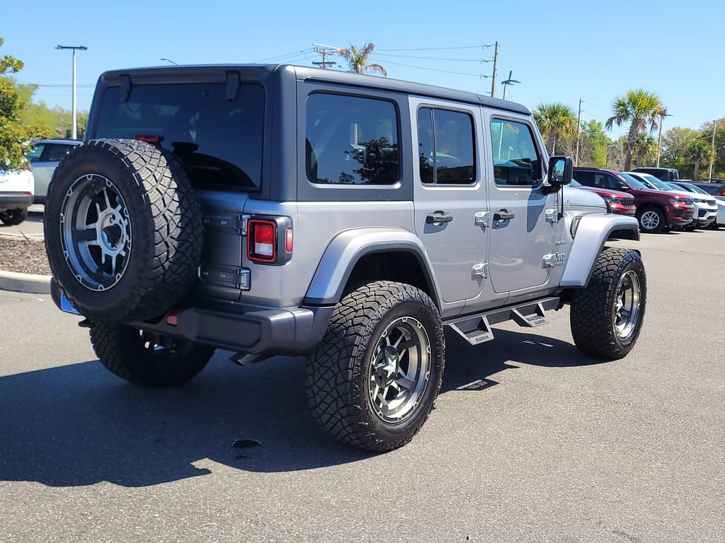 Used 2019 Jeep Wrangler Unlimited Sahara image 4