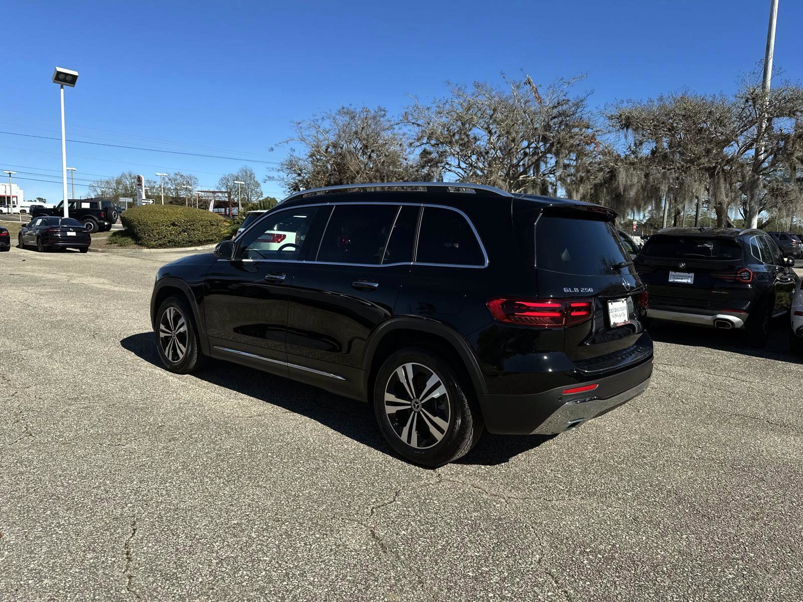 Certified 2025 Mercedes-Benz GLB 250 image 3