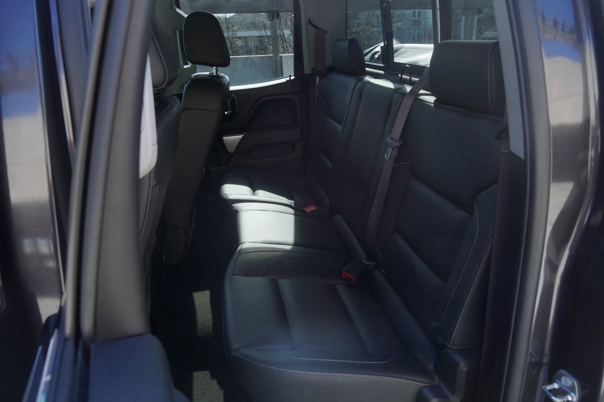 Used 2016 Chevrolet Silverado 1500 LTZ Z71 w/ LTZ Plus Package AWD/4WD image 10