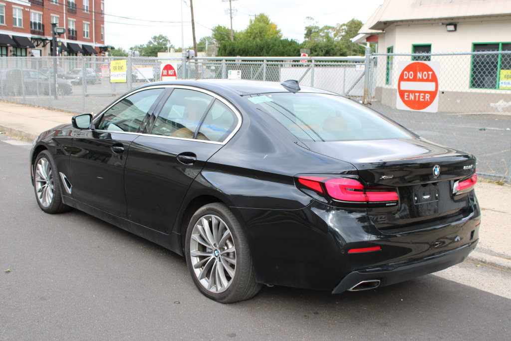 Used 2023 BMW 530i xDrive w/ Premium Package AWD/4WD image 7