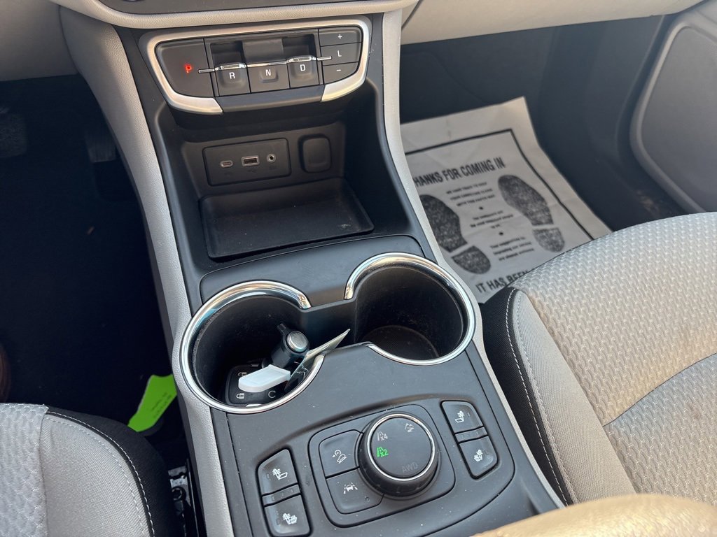 Used 2023 GMC Terrain SLE w/ Driver Convenience Package image 17