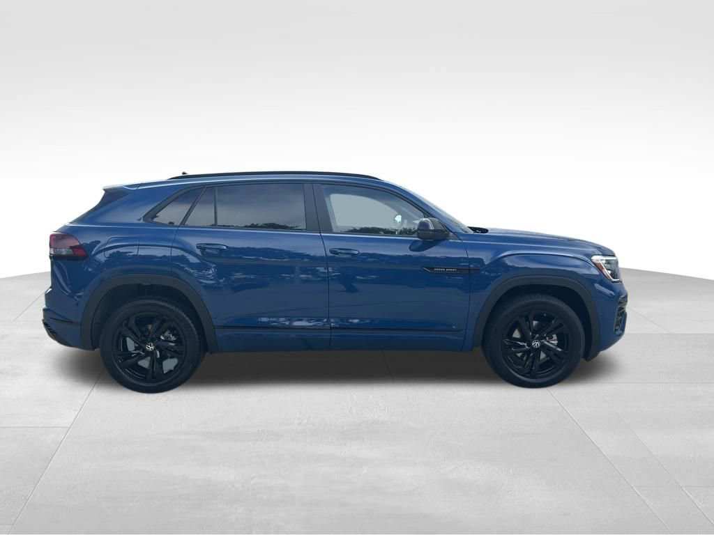 New 2026 Volkswagen Atlas Cross Sport SEL R-Line image 3