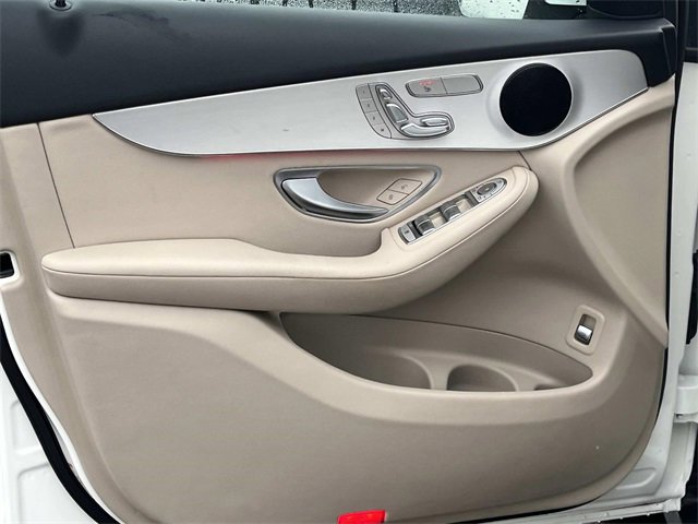 Used 2022 Mercedes-Benz GLC 300 image 24