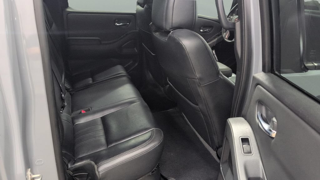 Used 2022 Nissan Frontier PRO-4X AWD/4WD image 21