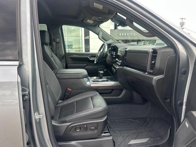 Used 2023 Chevrolet Silverado 1500 LTZ w/ Technology Package AWD/4WD image 8