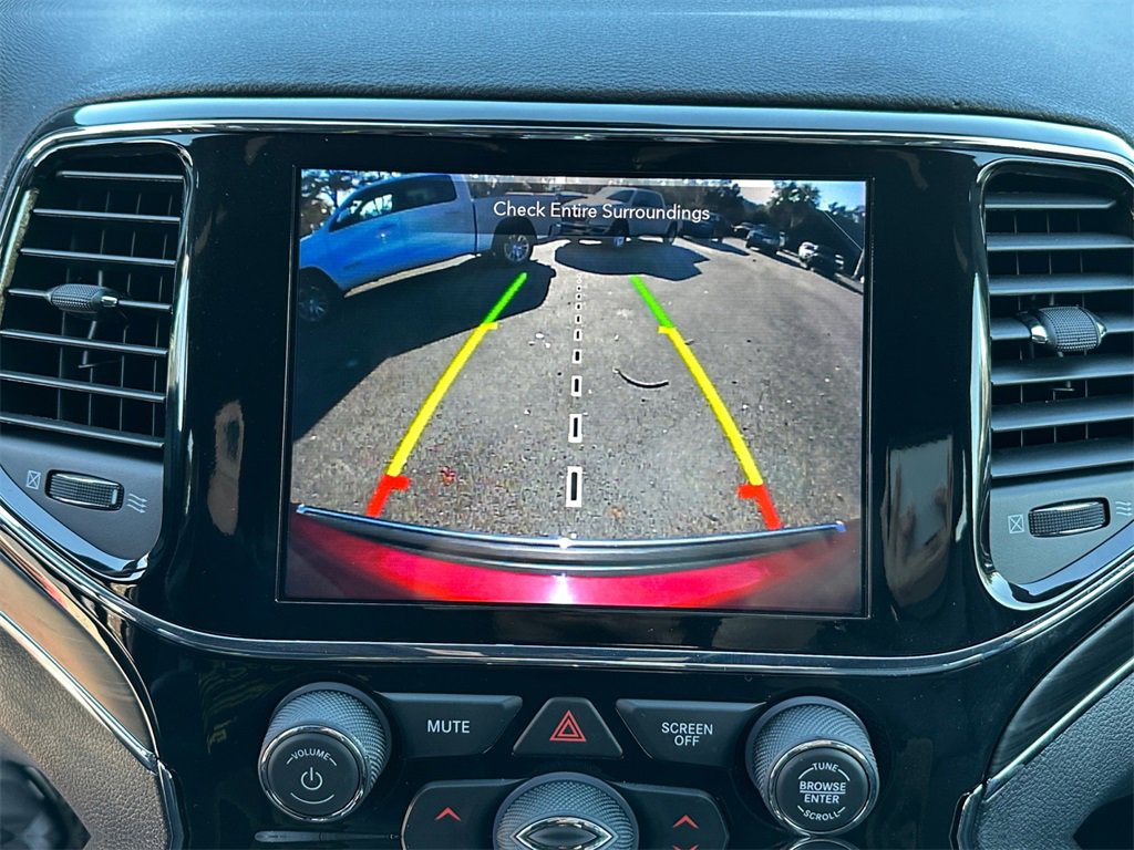 Used 2022 Jeep Grand Cherokee Limited image 26